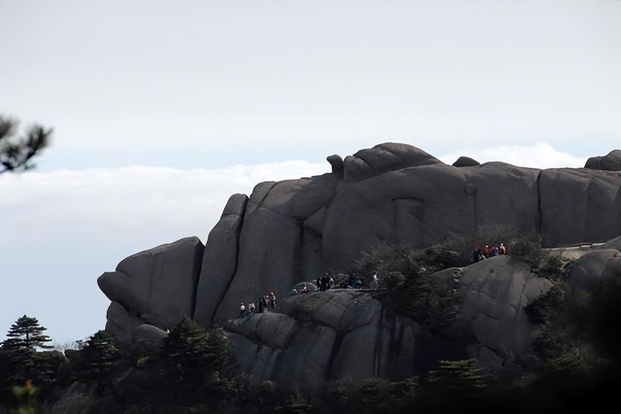 黄山十大怪石(黄山十大怪石故事(大自然的鬼斧神工))(图7) 黄山十大怪石(黄山十大怪石故事(大自然的鬼斧神工))(图7)