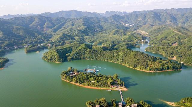 巴马景区旅游景点介绍(广西巴马:世界长寿之乡的由来、景点与长寿村的奥秘)(图4) 巴马景区旅游景点介绍(广西巴马:世界长寿之乡的由来、景点与长寿村的奥秘)(图4)