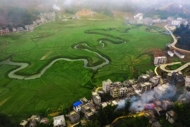 巴马景区旅游景点介绍(广西巴马:世界长寿之乡的由来、景点与长寿村的奥秘)(图11) 巴马景区旅游景点介绍(广西巴马:世界长寿之乡的由来、景点与长寿村的奥秘)(图11)