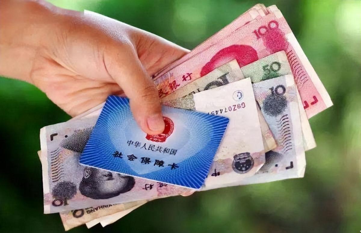 1万亿特别国债利率多少(抢购1万亿国债!揭秘利息大揭晓,比银行存款多出倍数!)(图3) 1万亿特别国债利率多少(抢购1万亿国债!揭秘利息大揭晓,比银行存款多出倍数!)(图3)