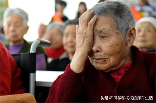 自己交社保划算吗(灵活就业者自己缴纳社保,到底合不合算?算过以后我决定放弃了)(图1) 自己交社保划算吗(灵活就业者自己缴纳社保,到底合不合算?算过以后我决定放弃了)(图1)