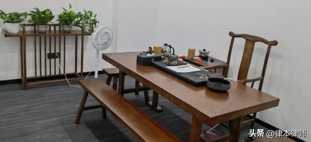 找律师解冻银行卡怎么收费(律本律师团队,解决银行卡冻结难题,为你保驾护航!)(图13) 找律师解冻银行卡怎么收费(律本律师团队,解决银行卡冻结难题,为你保驾护航!)(图13)